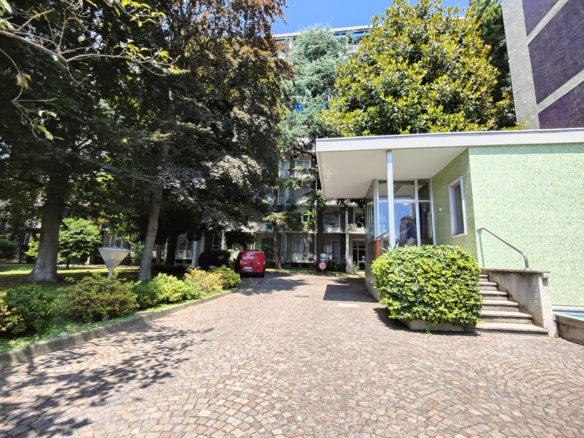 3 locali in palazzo signorile, zona Turro