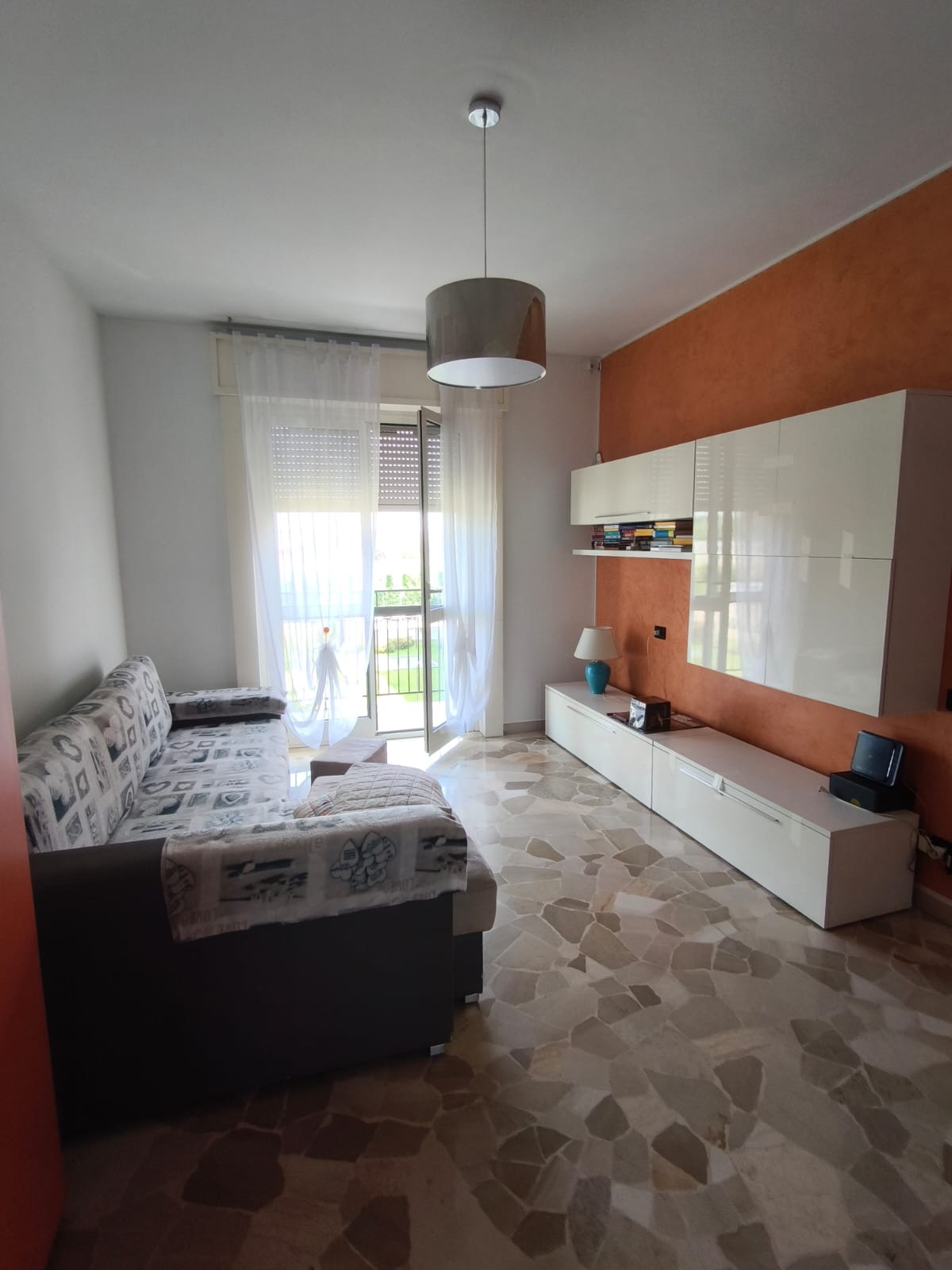 2c97fe2e-9c16-4515-83c8-02cdac029133