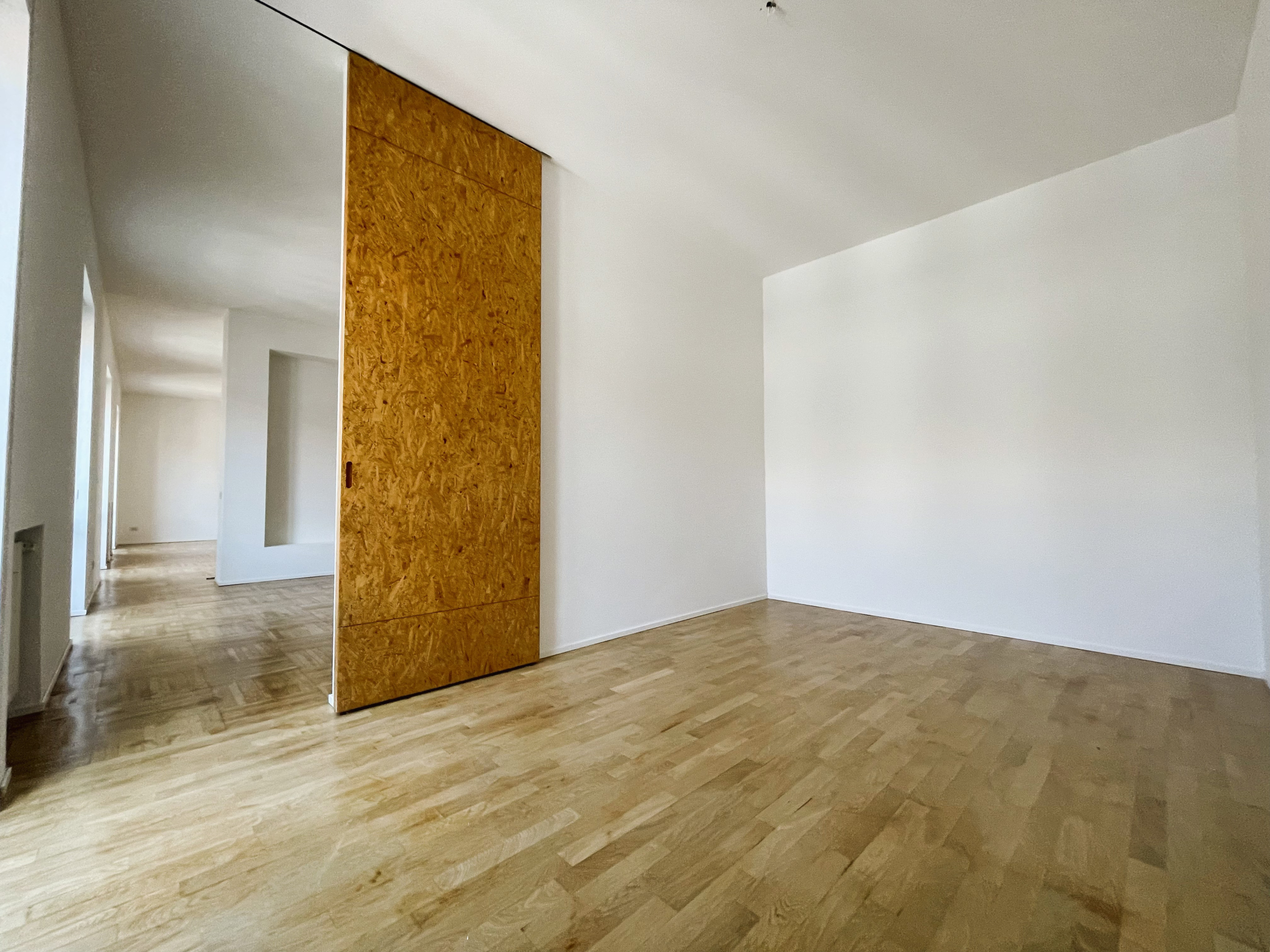 20250808_112057828_iOS