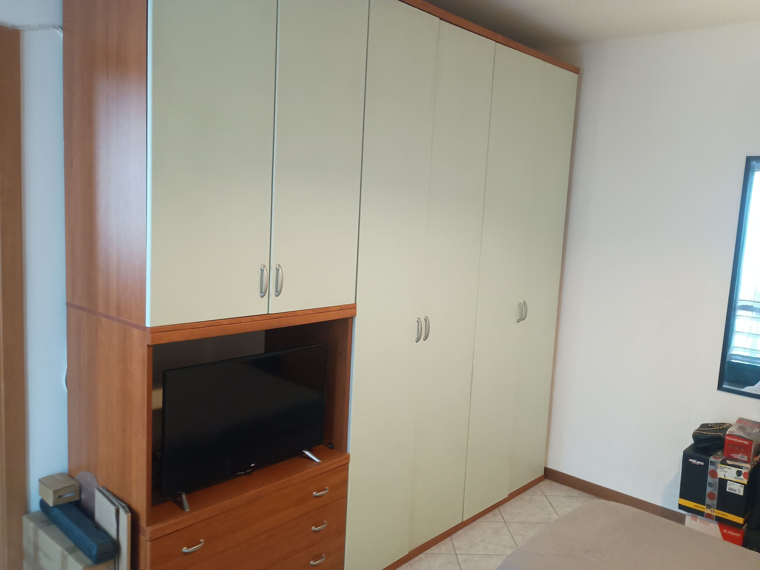 Pusiano 1 Bilocale con balcone + box a parte MM Cimiano