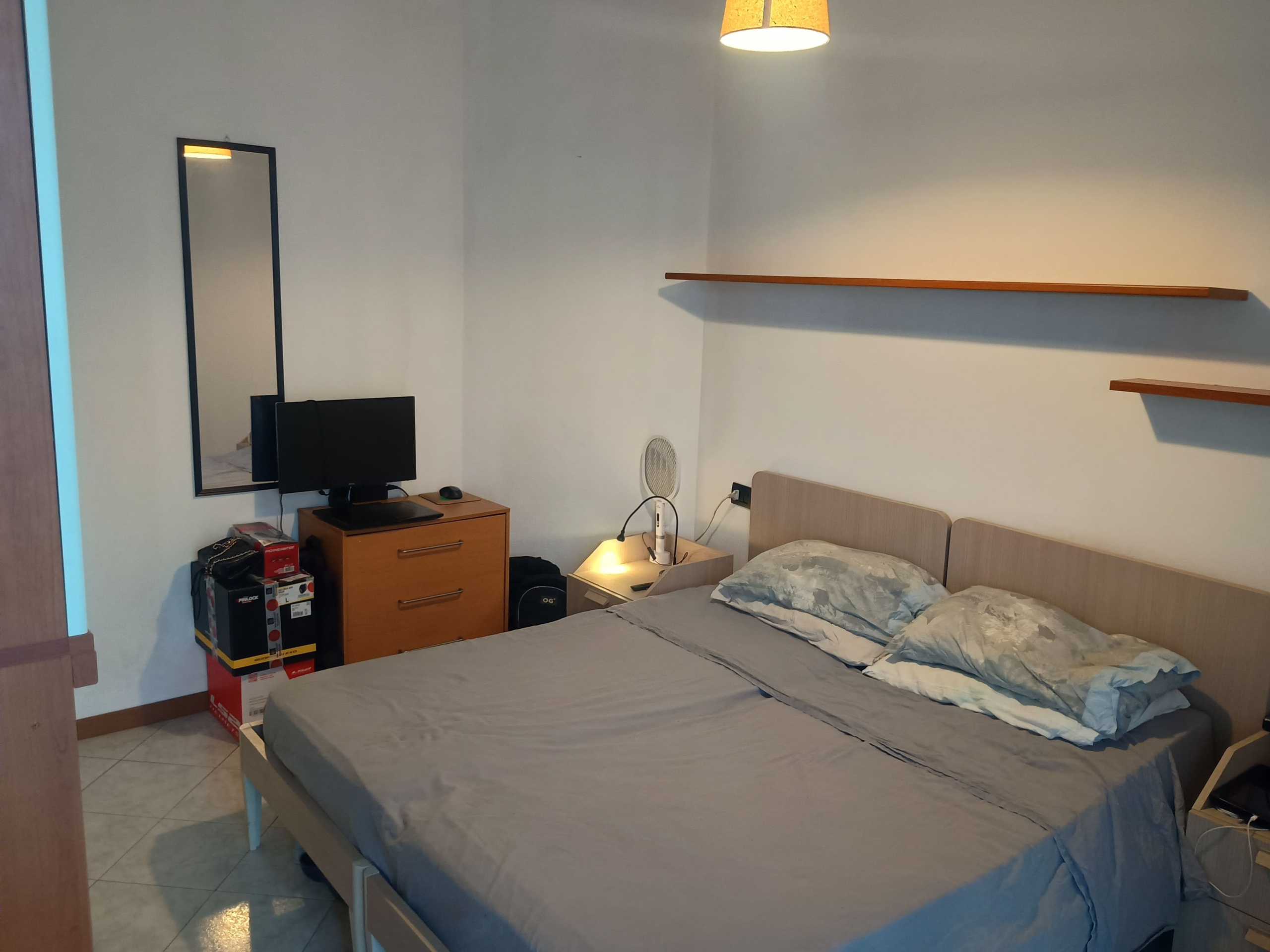 Camera da letto Bilocale con balcone + box a parte MM Cimiano