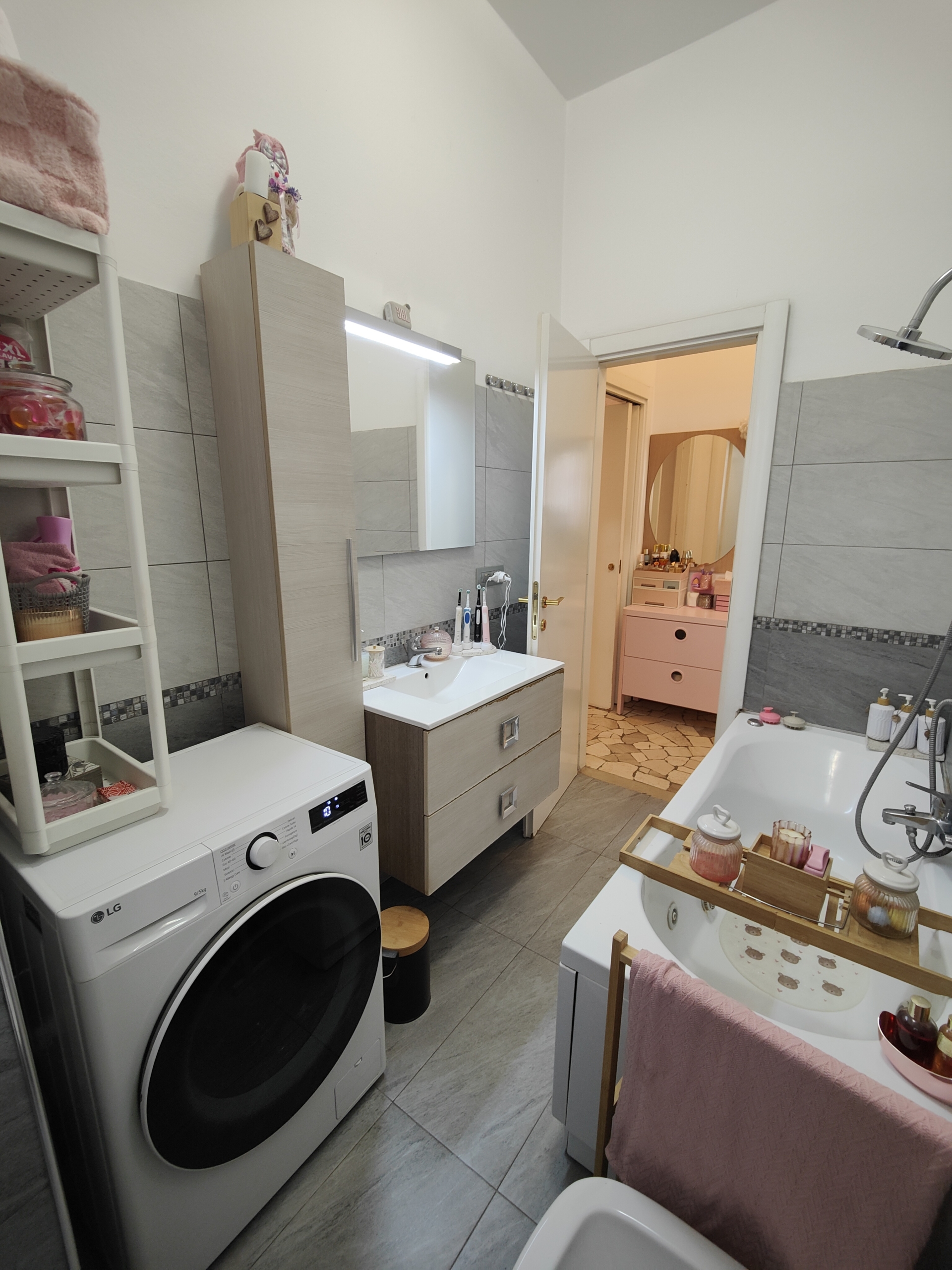 IMG20260328115859 3 locali di 64 mq oltre terrazzo 40 mq