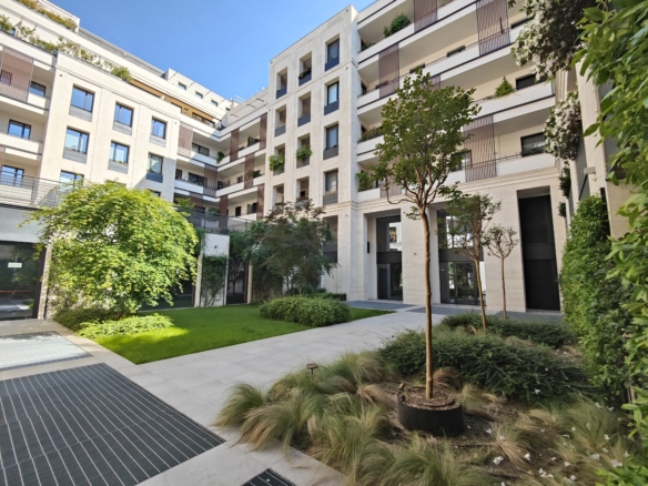 3 locali residenza in Washington Building + possibilità box doppio