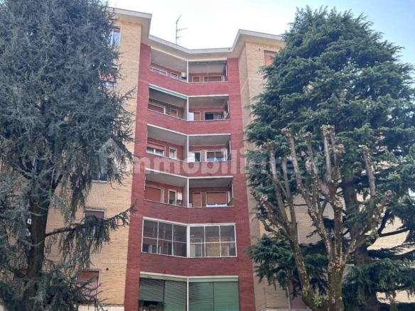 Bocconi-IULM Q.re immerso nel verde 3 locali arredato