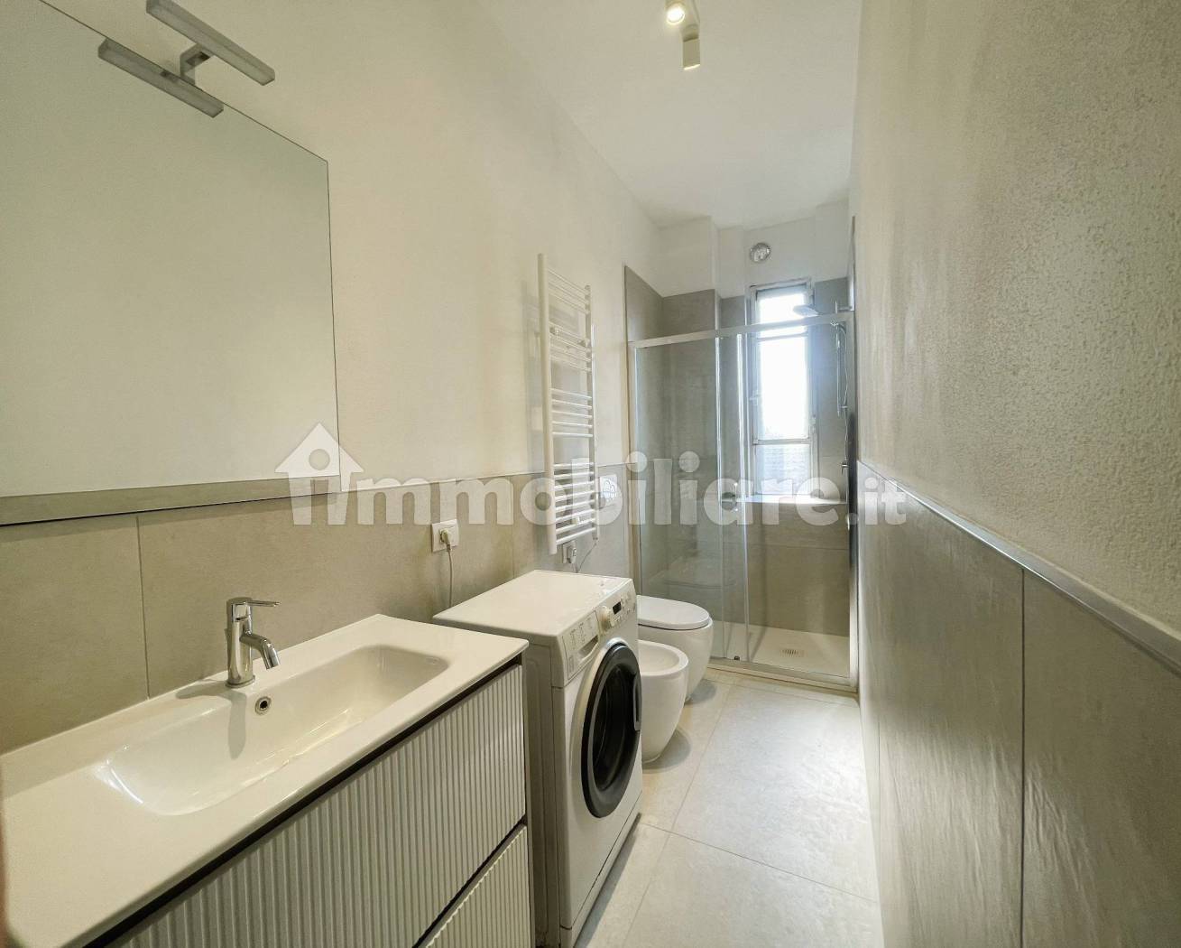 12 AFFITTO 2 LOCALI RISTRUTTURATO – ULTIMO PIANO – Città Studi