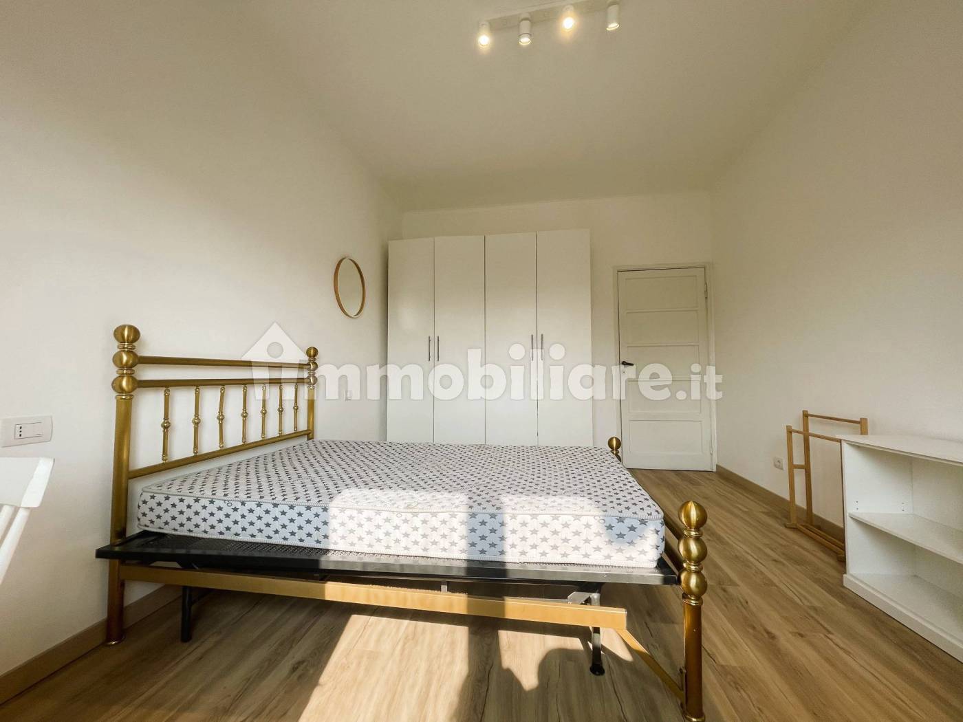 18 AFFITTO 2 LOCALI RISTRUTTURATO – ULTIMO PIANO – Città Studi