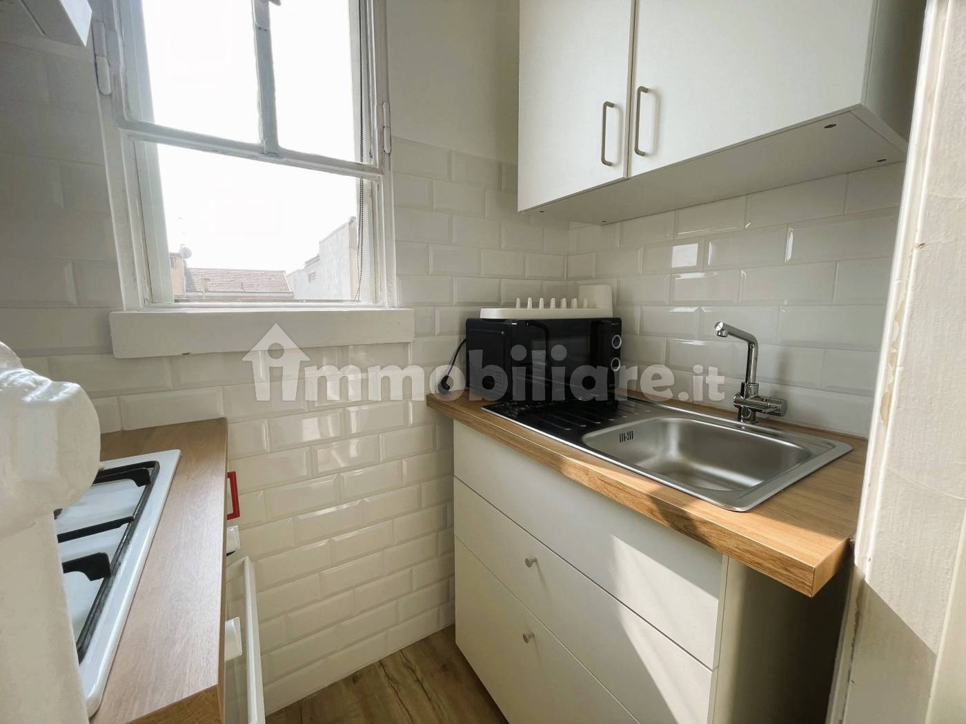 9 AFFITTO 2 LOCALI RISTRUTTURATO – ULTIMO PIANO – Città Studi